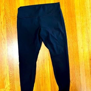 Black NWOT Lululemon Leggings -16 - didn’t fit me quiet right, your gain!